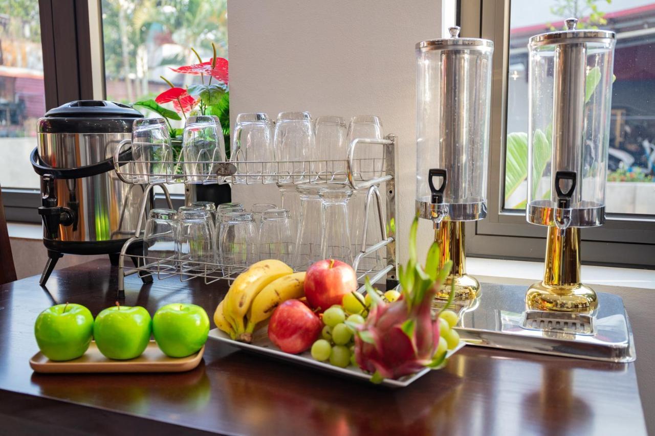 Airport Classic Hotel & Travel Hanoi Esterno foto